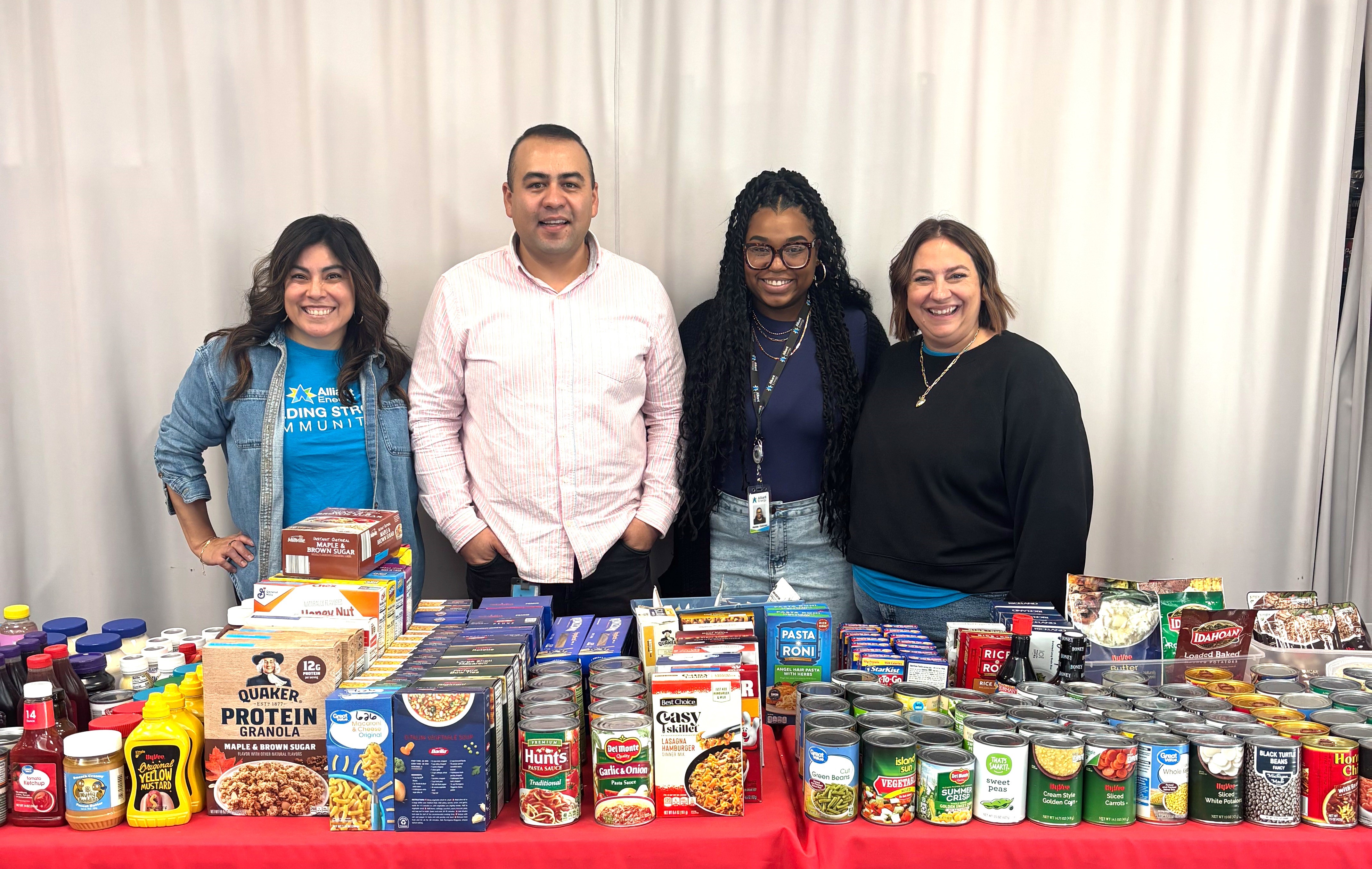 employees volunteering