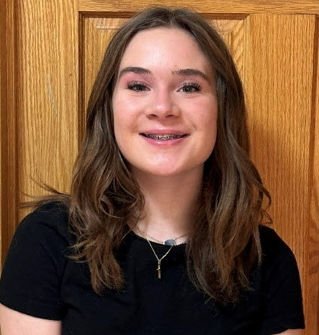 headshot of Maddie Nevins