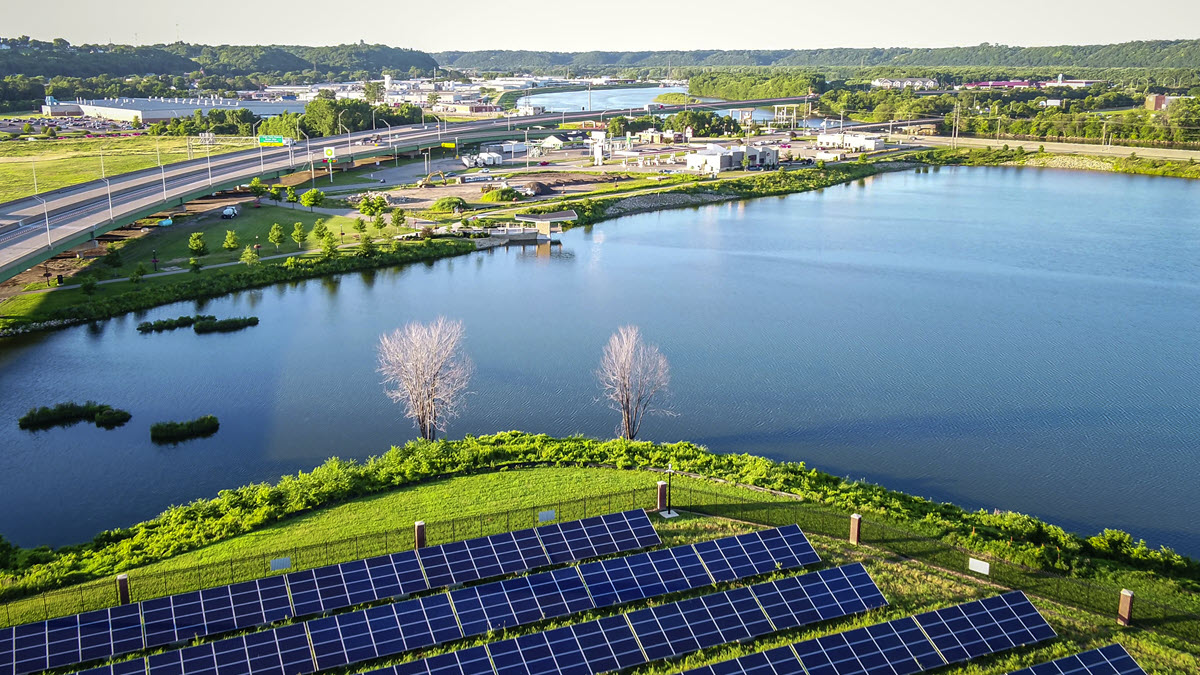Aerial view of Alliant Energy solar field